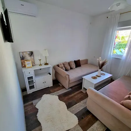 With Private Pool Appartement *