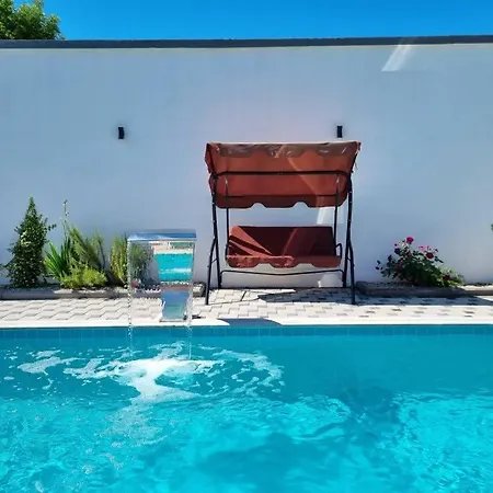Apartman With Private Pool *