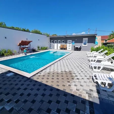 Apartman With Private Pool *